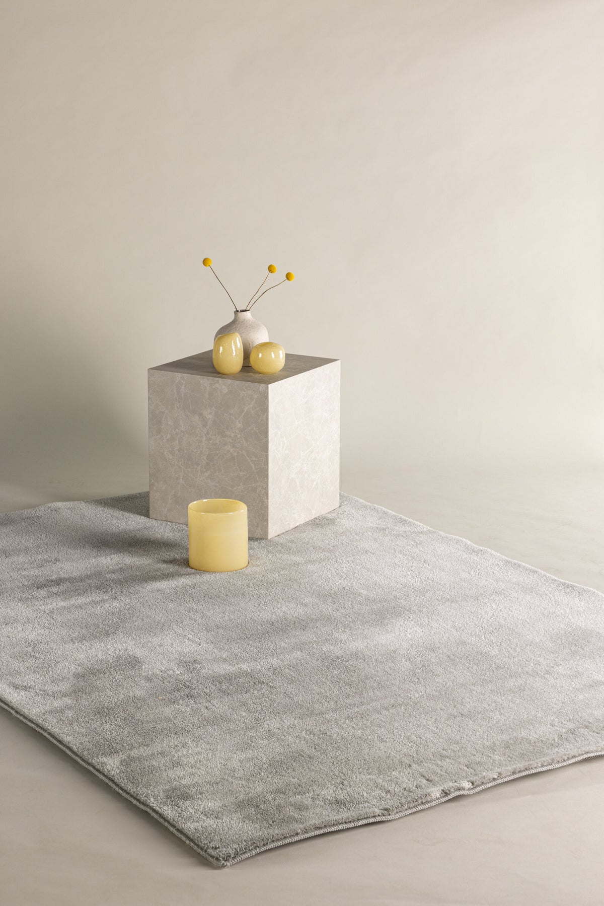 Blanca polyestermatta 230 x 160 cm – livsstilsbild i hemmiljö