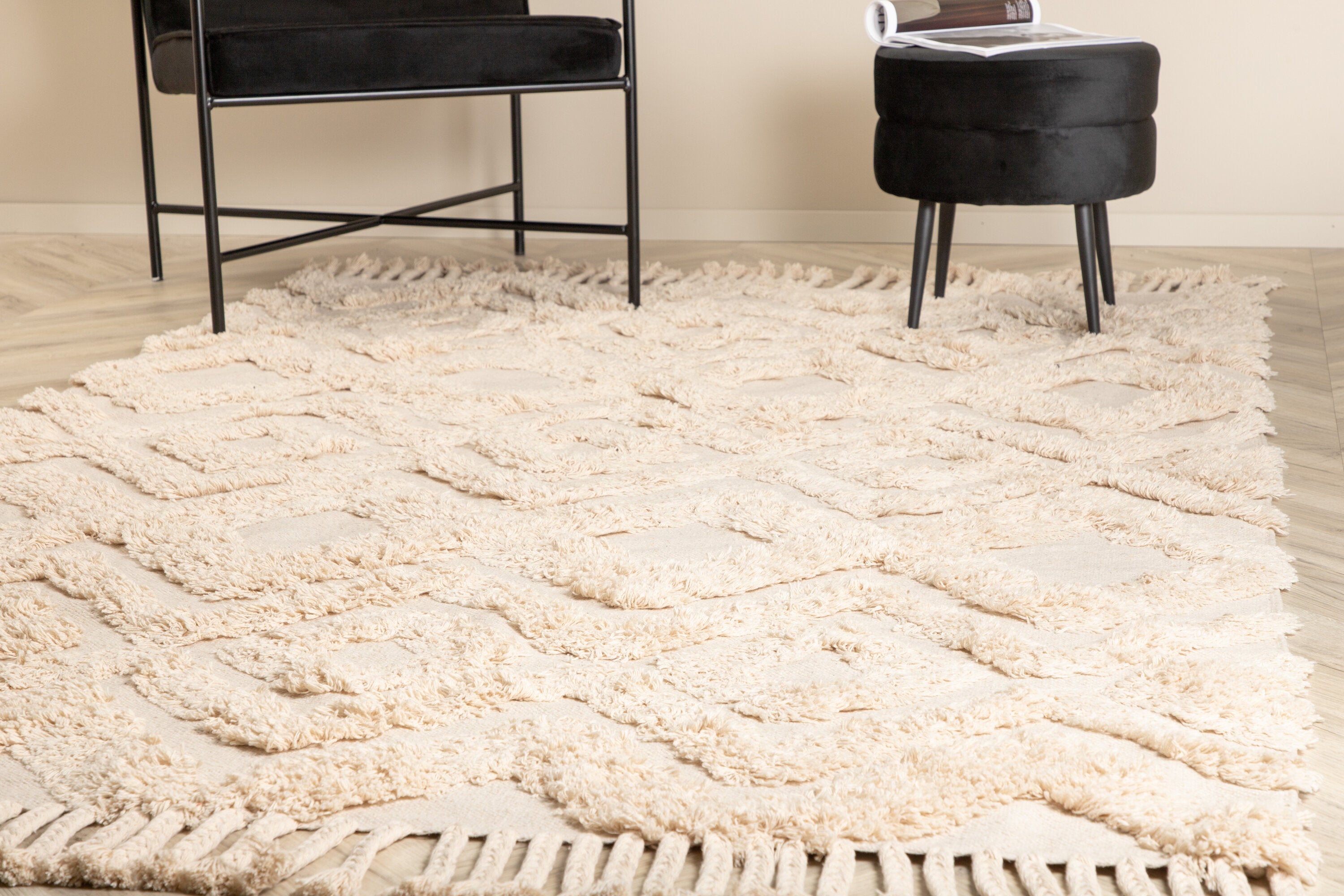 Hilma Rektangulära Mattor 230 x 160 Beige