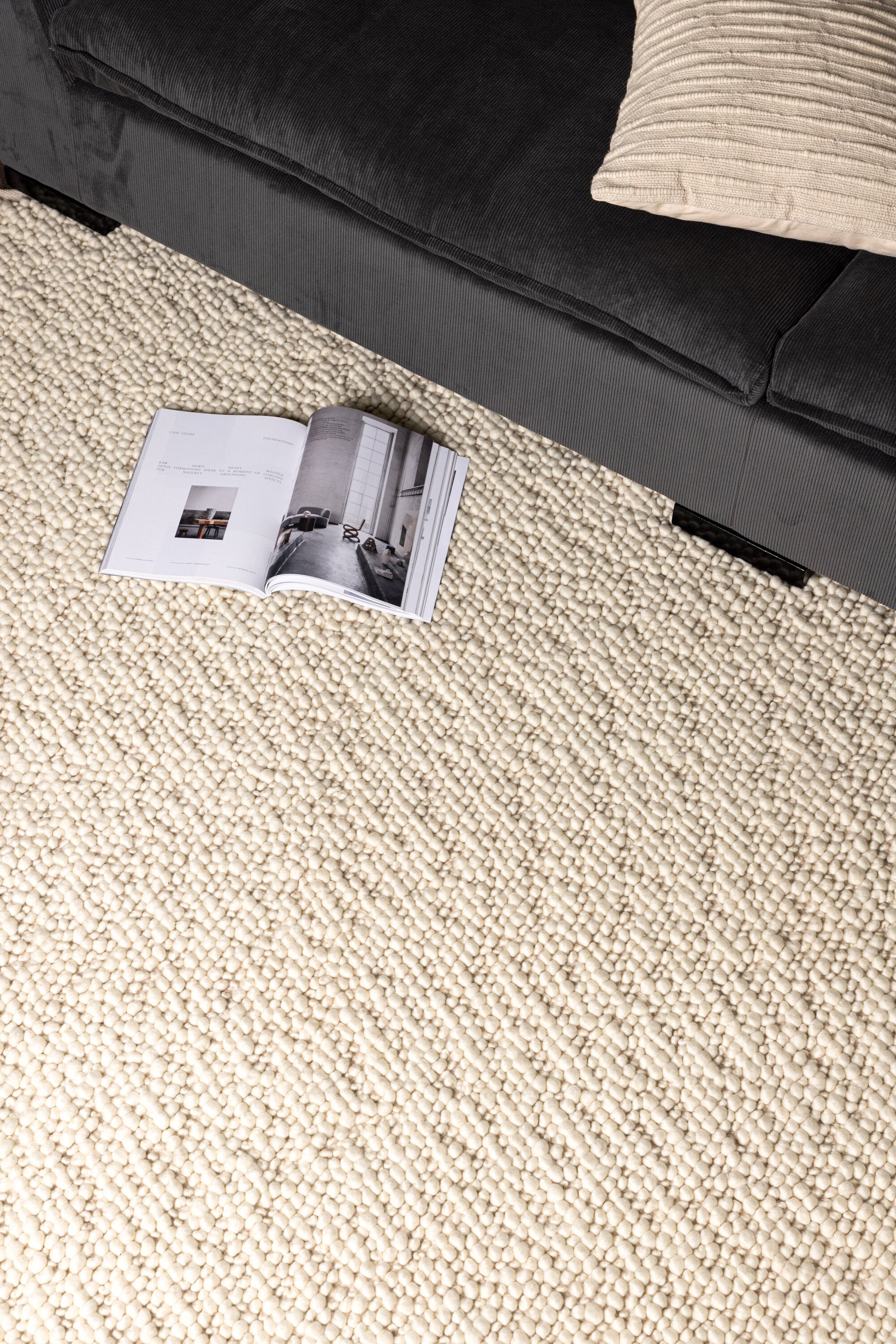 Jajru ullmatta 300 x 200 cm – livsstilsbild i hemmiljö