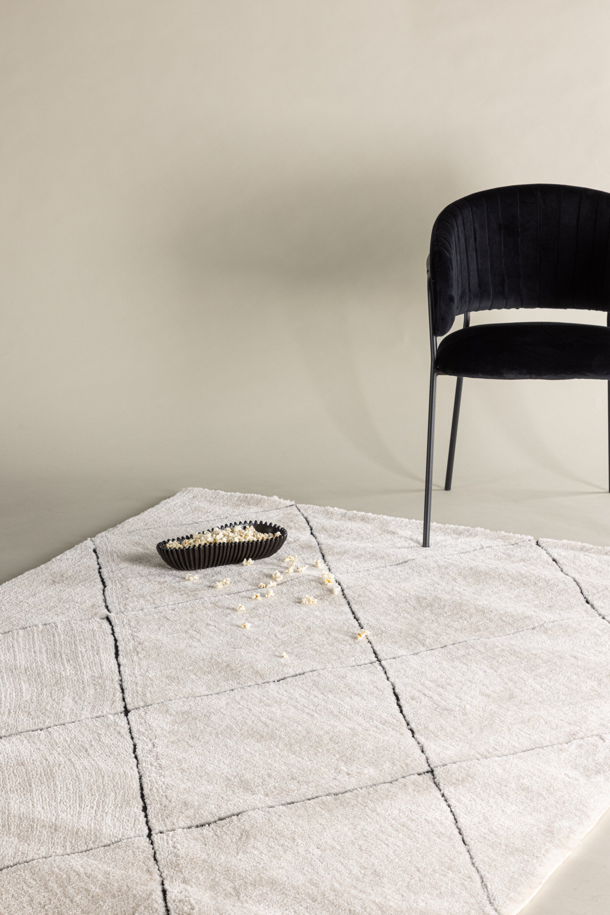 Patrik matta 290 x 200 cm – livsstilsbild i hemmiljö