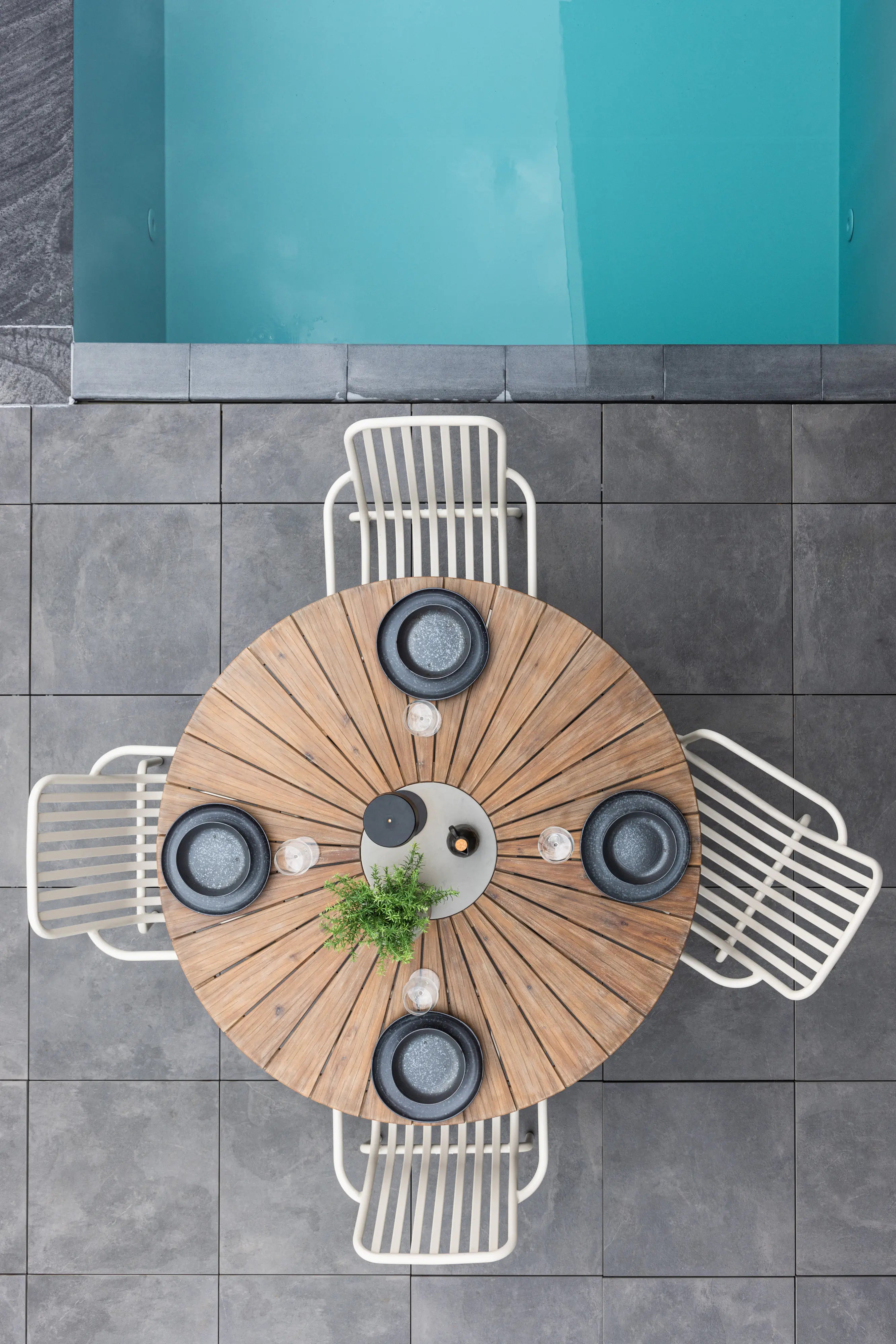 Rosario Runt bord, utomhus