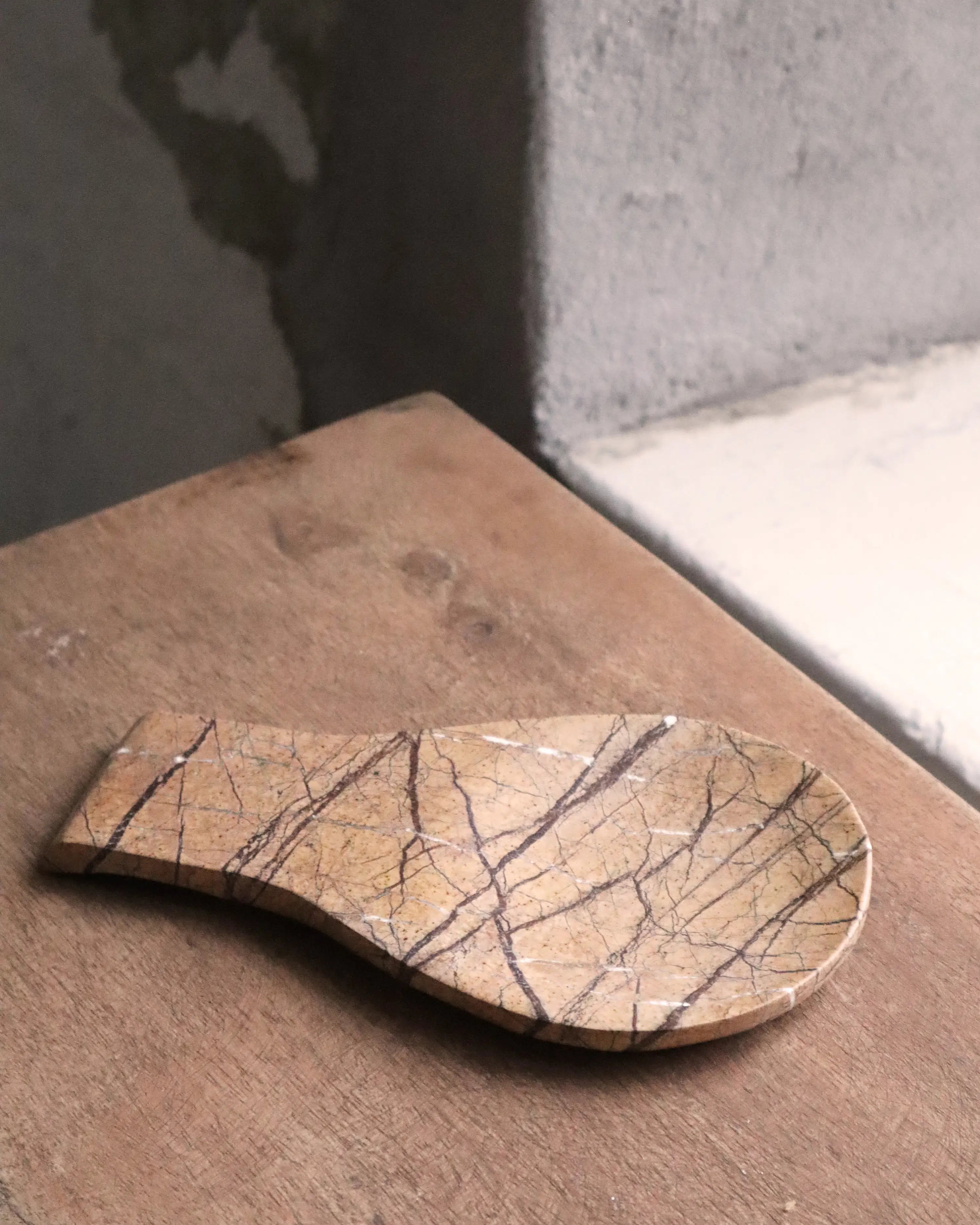 Cyra Marmor Skål 21x12x1.5 cm www.folkart.se