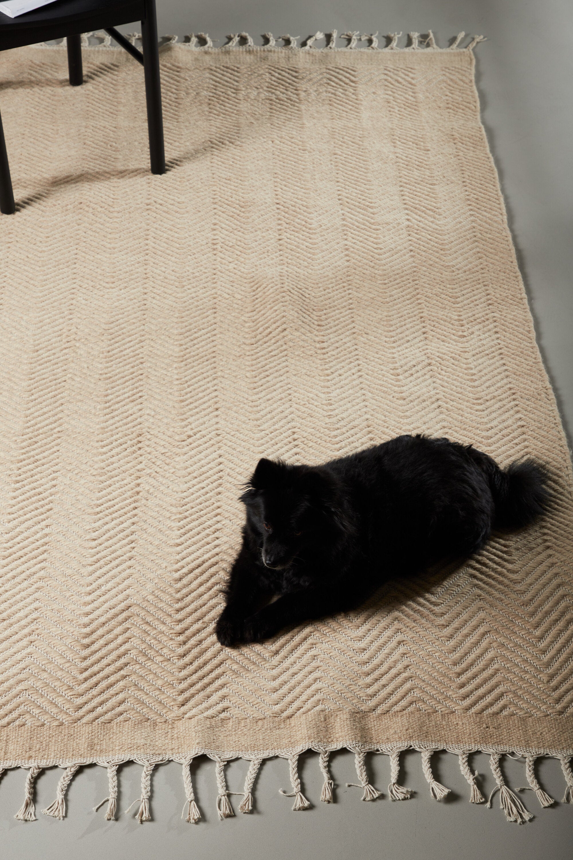 Loke ullmatta 230 x 160 cm – livsstilsbild i hemmiljö