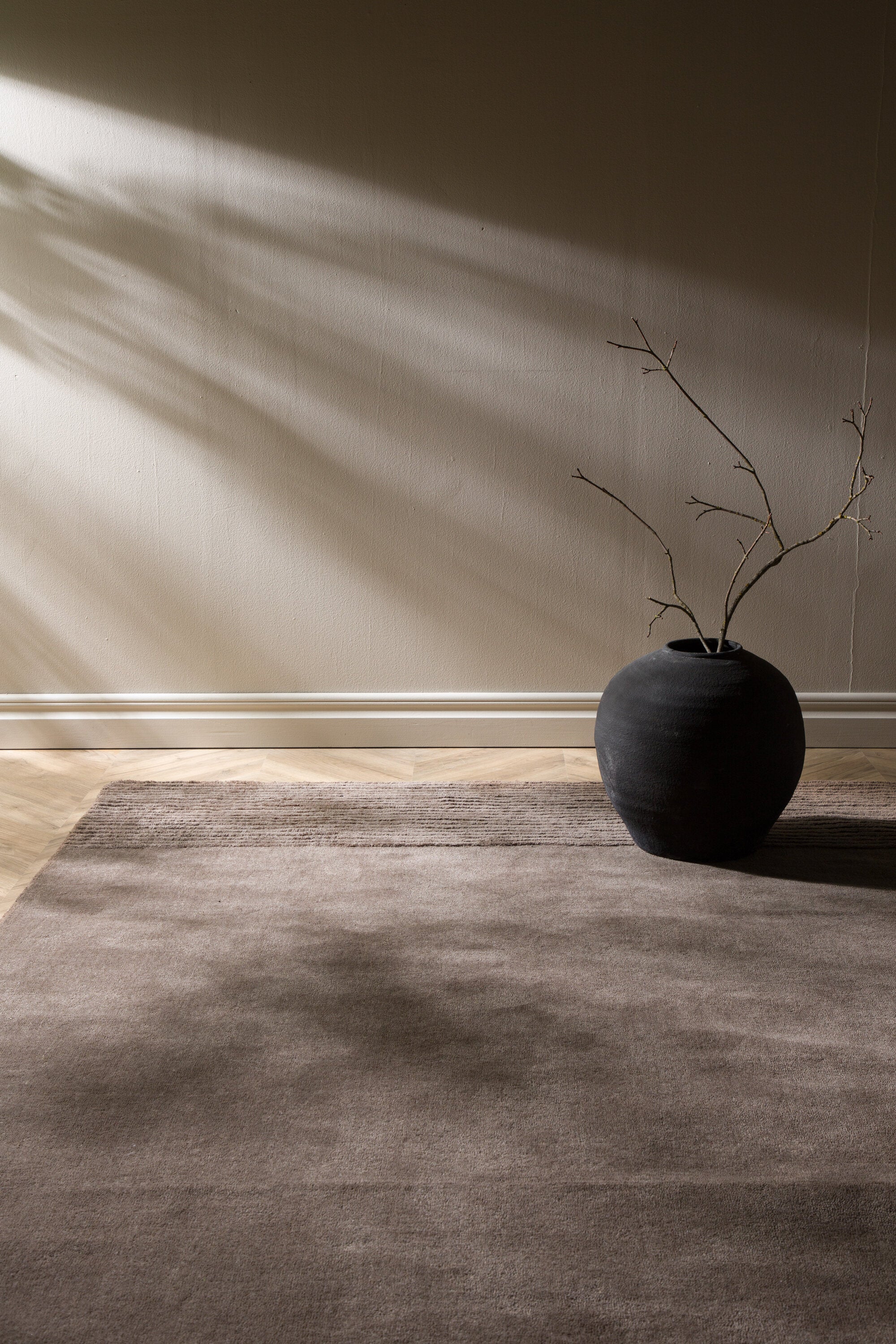 Matteo ullmatta 350 x 250 cm – livsstilsbild i hemmiljö