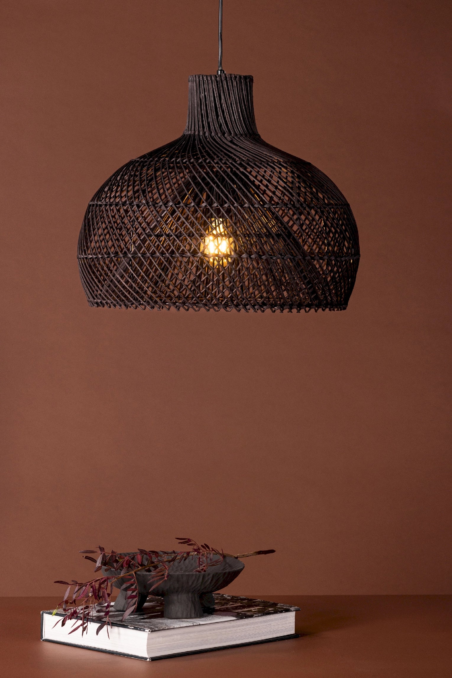Laroche Taklampa i svart rotting - Folkart