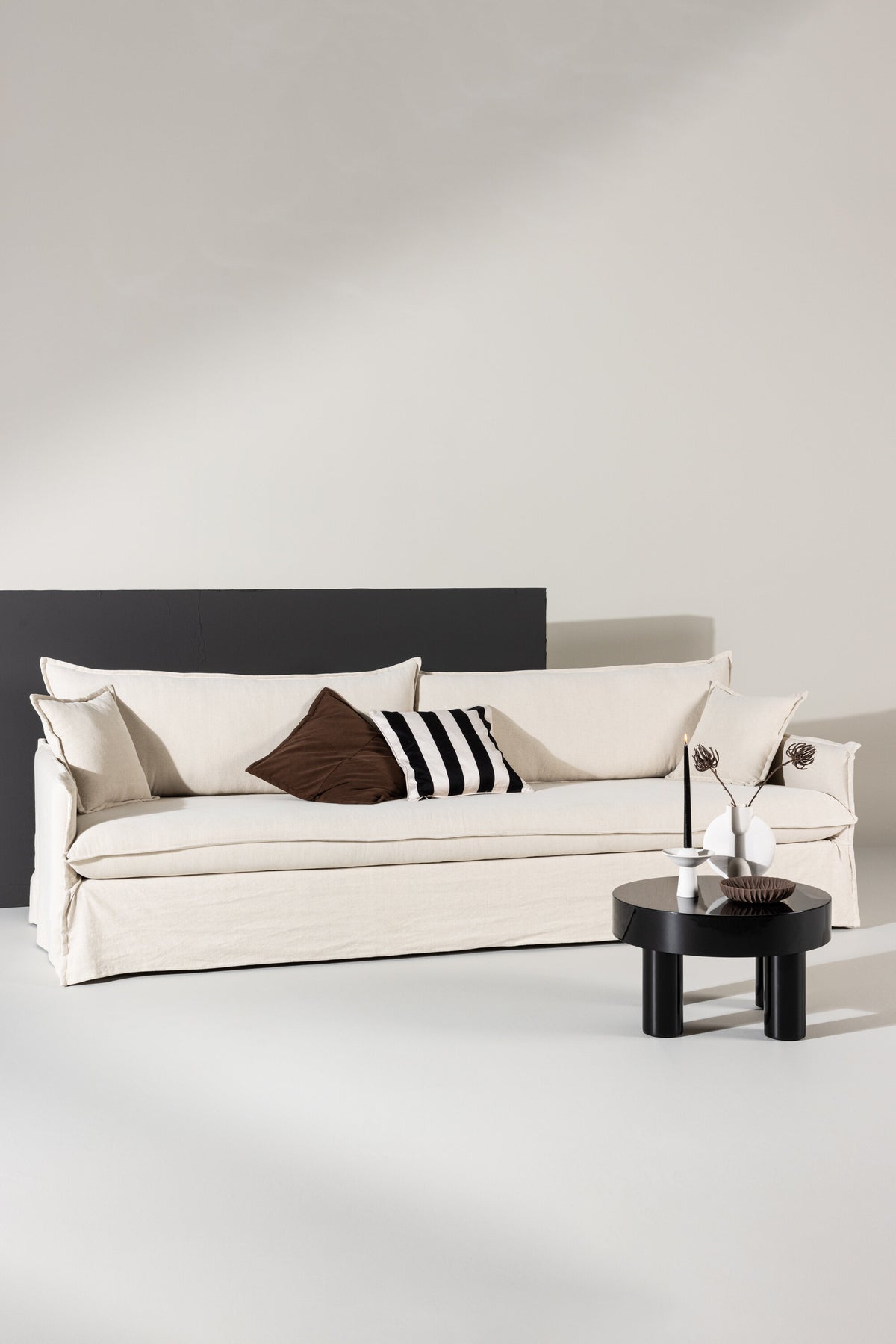 Nova 4-sits soffor beige – livsstilsbild i hemmiljö