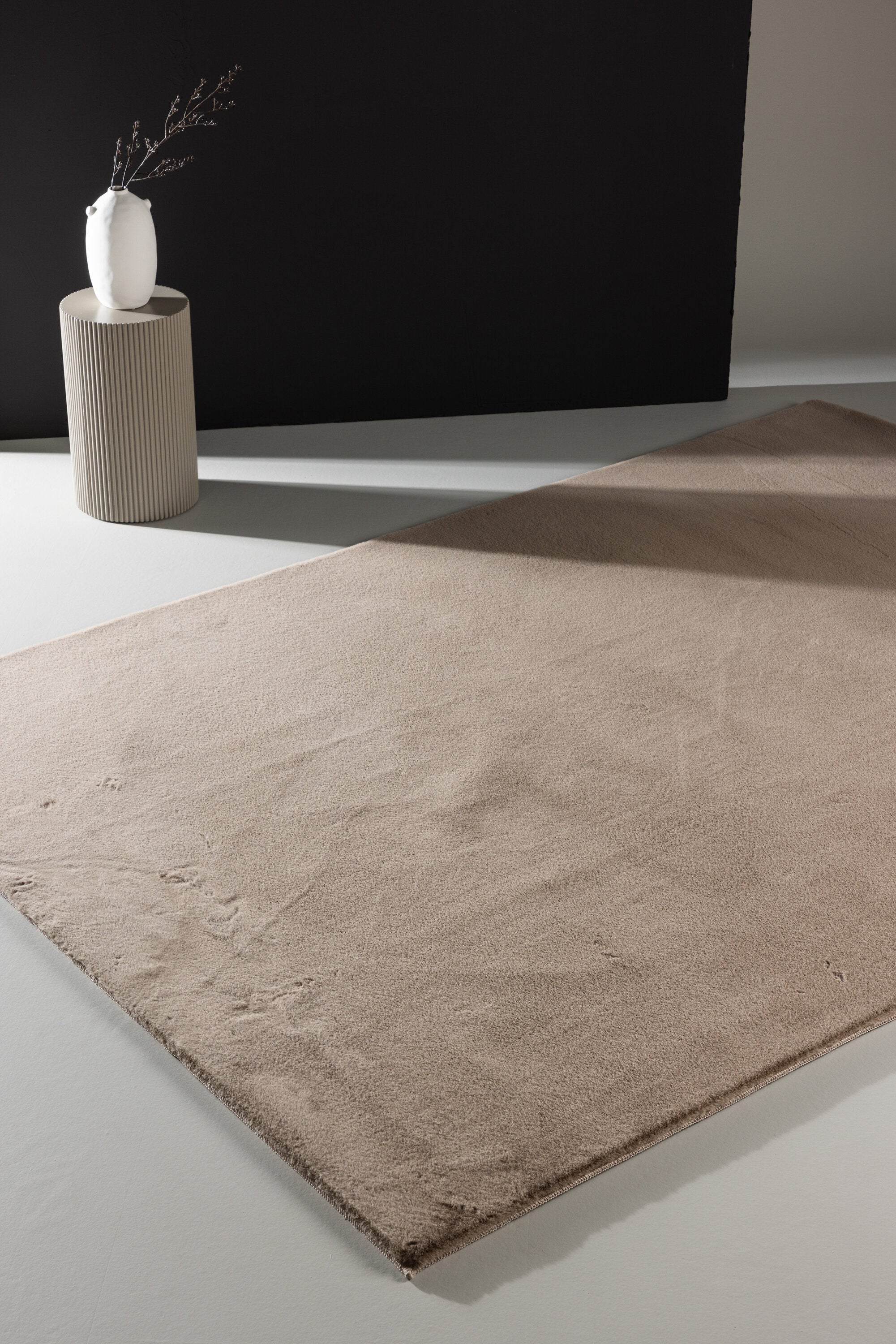 Leni polyestermatta 240 x 170 cm – livsstilsbild i hemmiljö